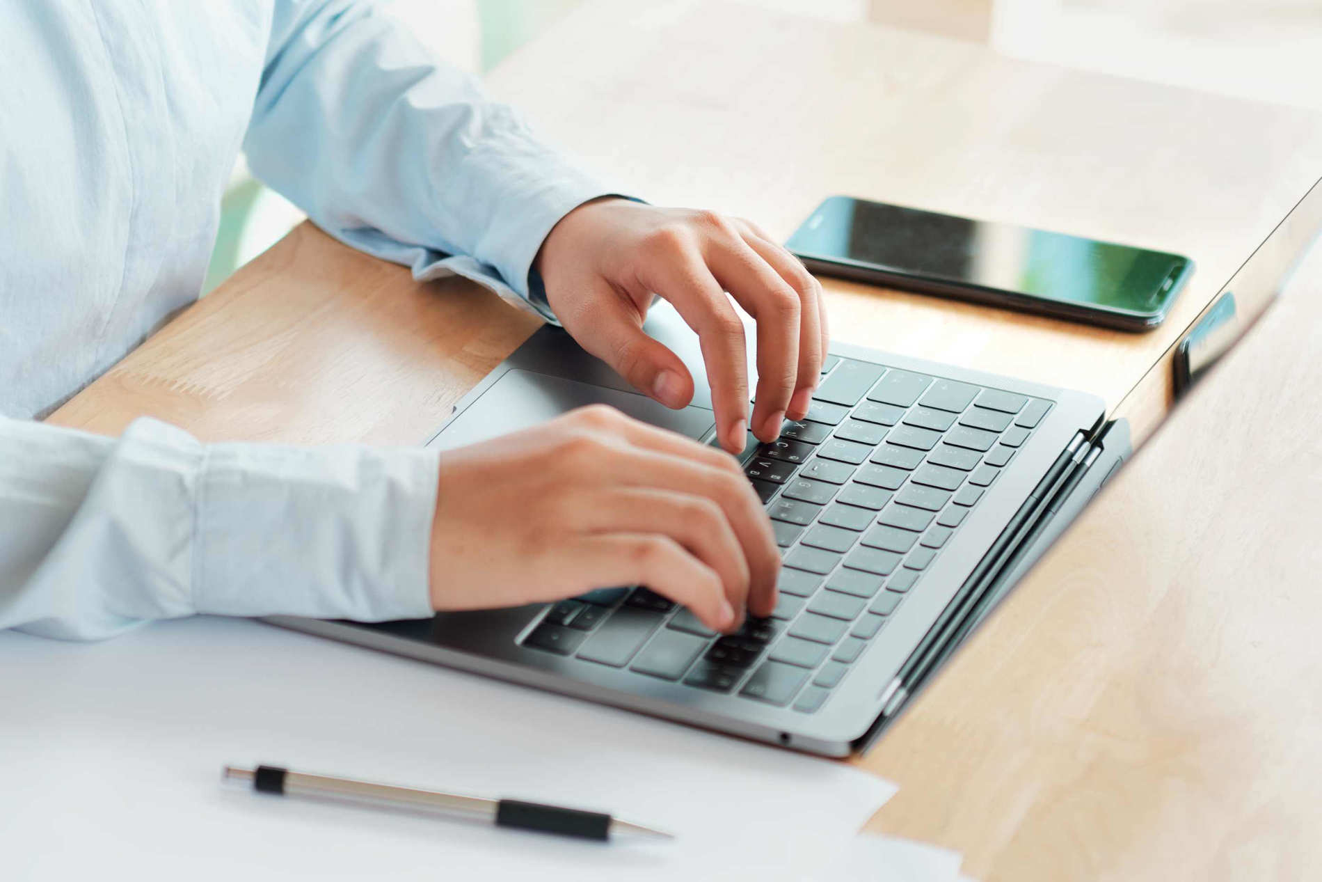 Asesoría contable ofreciendo servicios online y presenciales en Palma para PYMES, autónomos y particulares, con soporte personalizado de expertos.